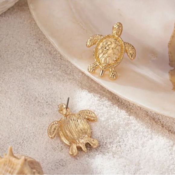 Sea Turtle 18K Gold Plated Stud Earrings - Picture 3 of 5